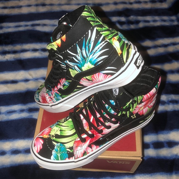 Vans Shoes - Vans Sk8 hi slims 🌺